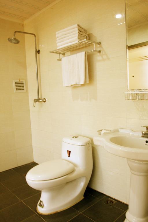 Beijing Bo Tai Hotel Екстериор снимка